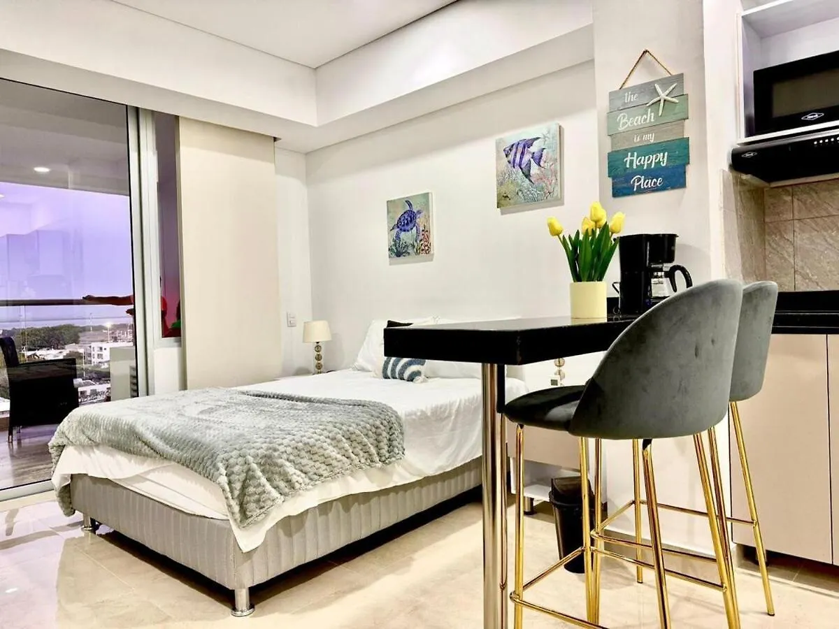 Pristine, Cozy, Next To Beach With Everything U Need Cartagena Apartment